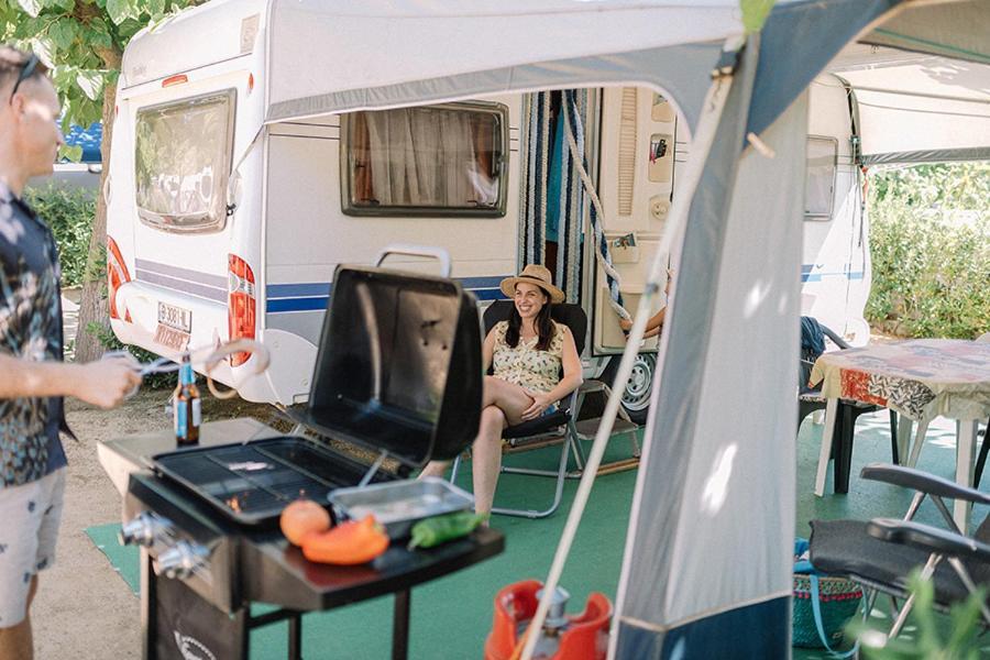 Camping Senia Riu Sant Pere Pescador Exterior foto