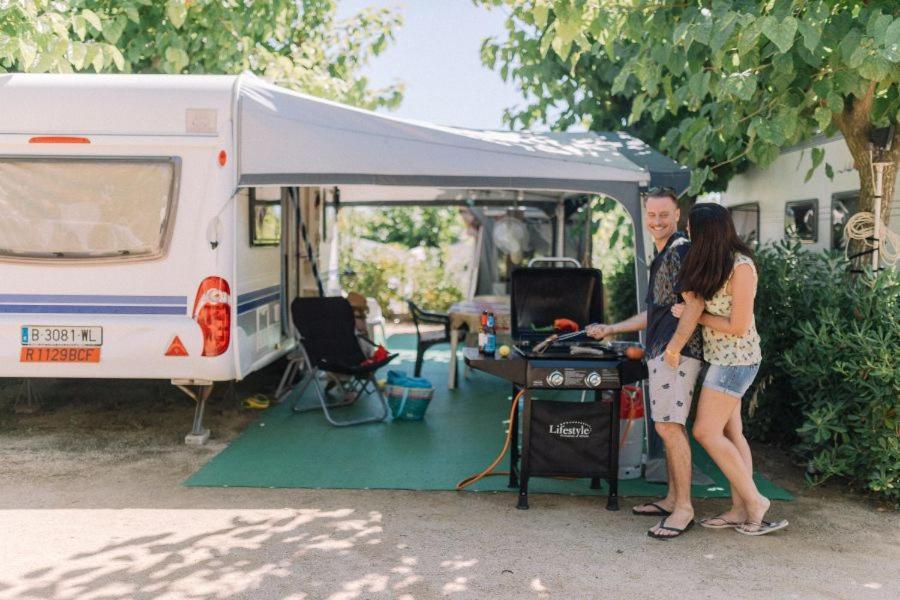 Camping Senia Riu Sant Pere Pescador Exterior foto
