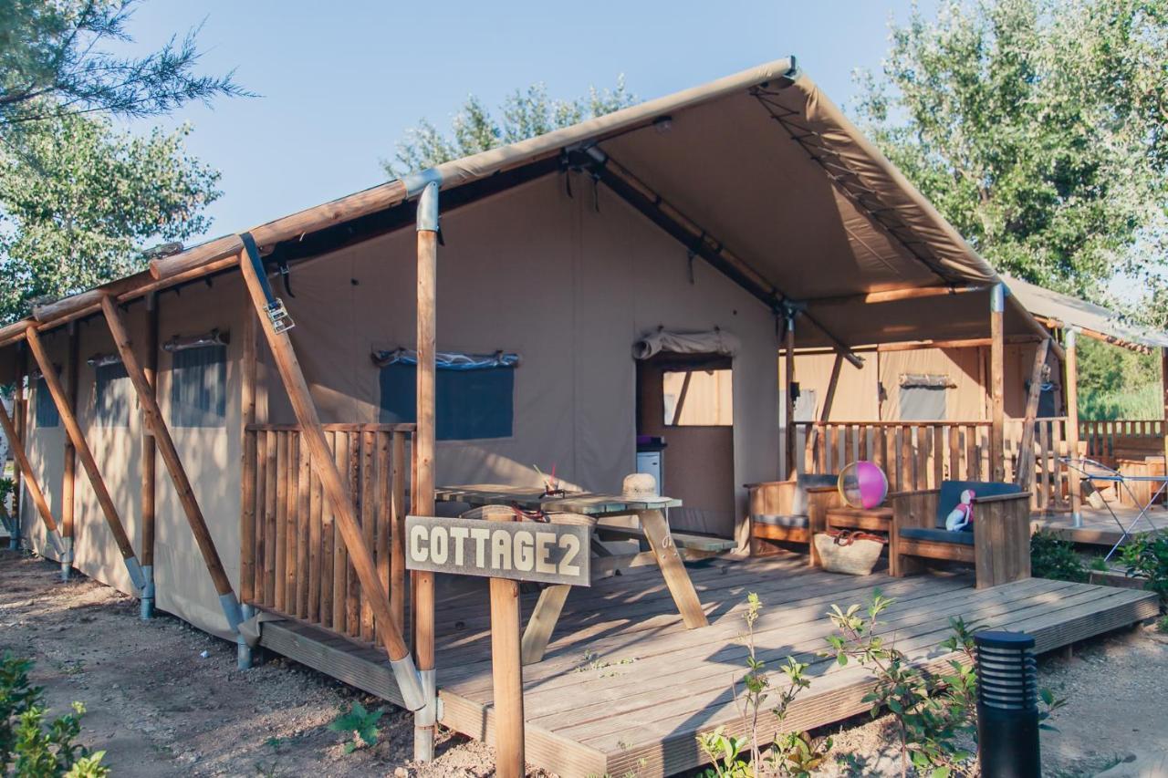Camping Senia Riu Sant Pere Pescador Exterior foto