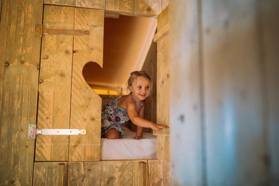 Camping Senia Riu Sant Pere Pescador Exterior foto