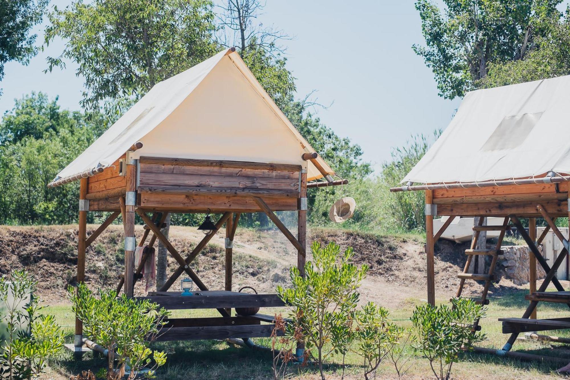 Camping Senia Riu Sant Pere Pescador Cameră foto