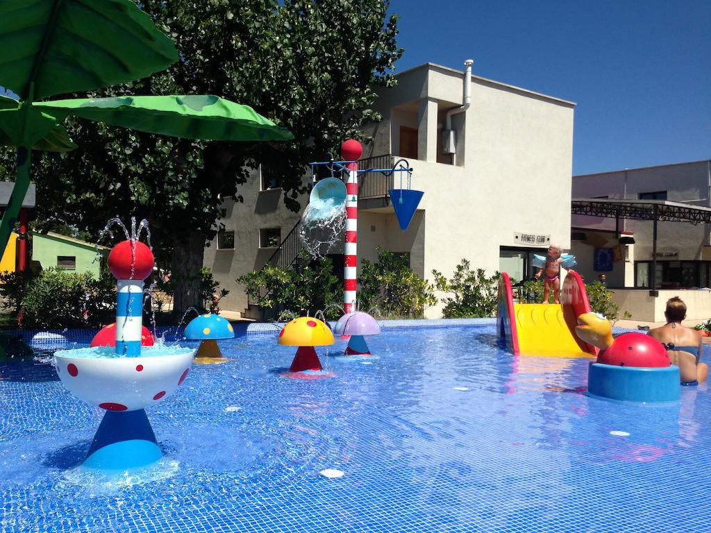 Camping Senia Riu Sant Pere Pescador Exterior foto