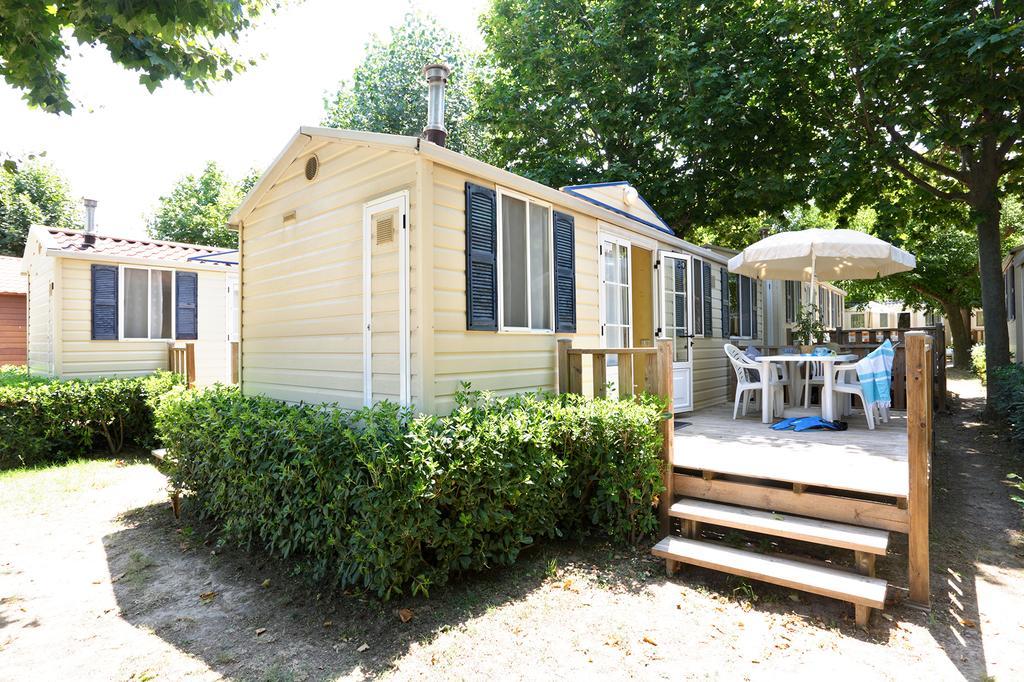 Camping Senia Riu Sant Pere Pescador Exterior foto