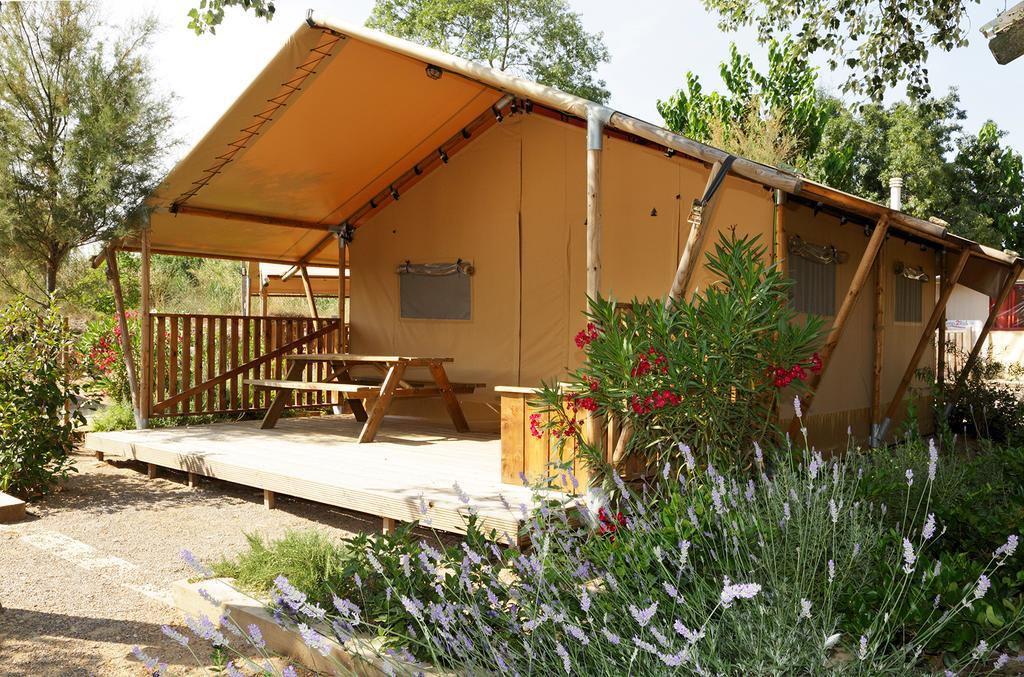 Camping Senia Riu Sant Pere Pescador Exterior foto